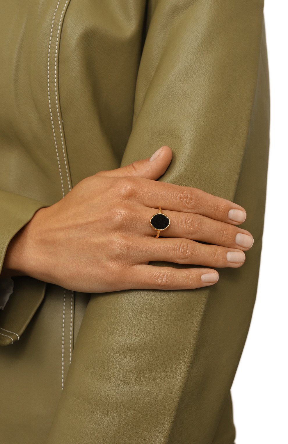 Кольцо HANKA_IN серого цвета по цене 15600 руб., арт. KAR-BAT3-HYP-5M/G0LD, фото 2 Кольцо HANKA_IN, арт. KAR-BAT3-HYP-5M/G0LD, фото 2