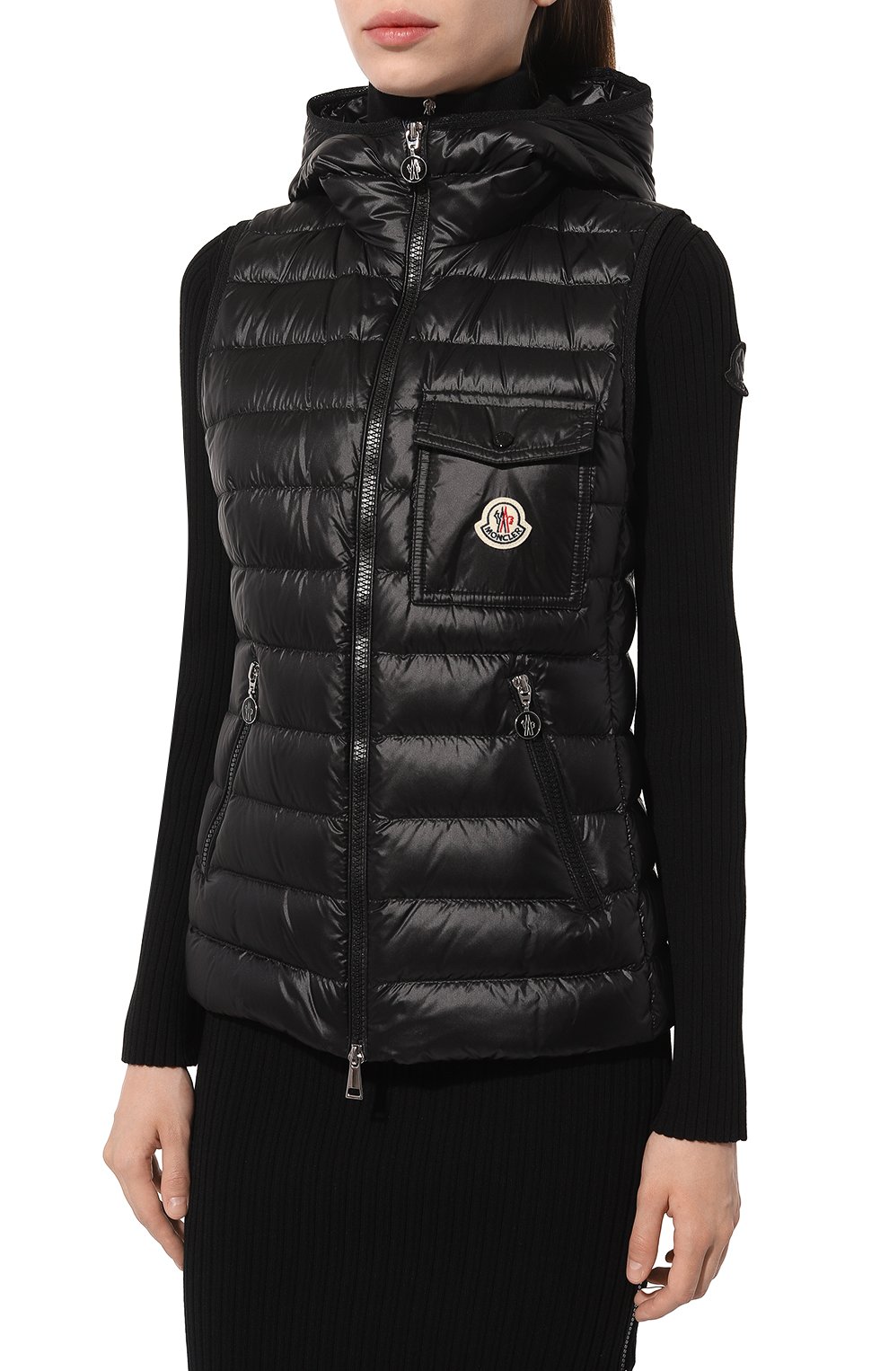 Пуховый жилет glygos MONCLER черного цвета по цене 129000 руб., арт. I10931A00028/595ZZ, фото 3 Пуховый жилет glygos MONCLER, арт. I10931A00028/595ZZ, фото 3