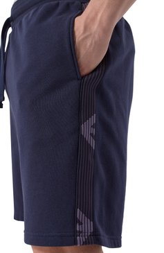 Мужские хлопковые шорты EMPORIO ARMANI темно-синего цвета, арт. EM000495/AF10781 | Фото 5 (Материал сплава: Проставлено; Материал внешний: Хлопок; Кросс-КТ: домашняя одежда; Нос: Не проставлено)