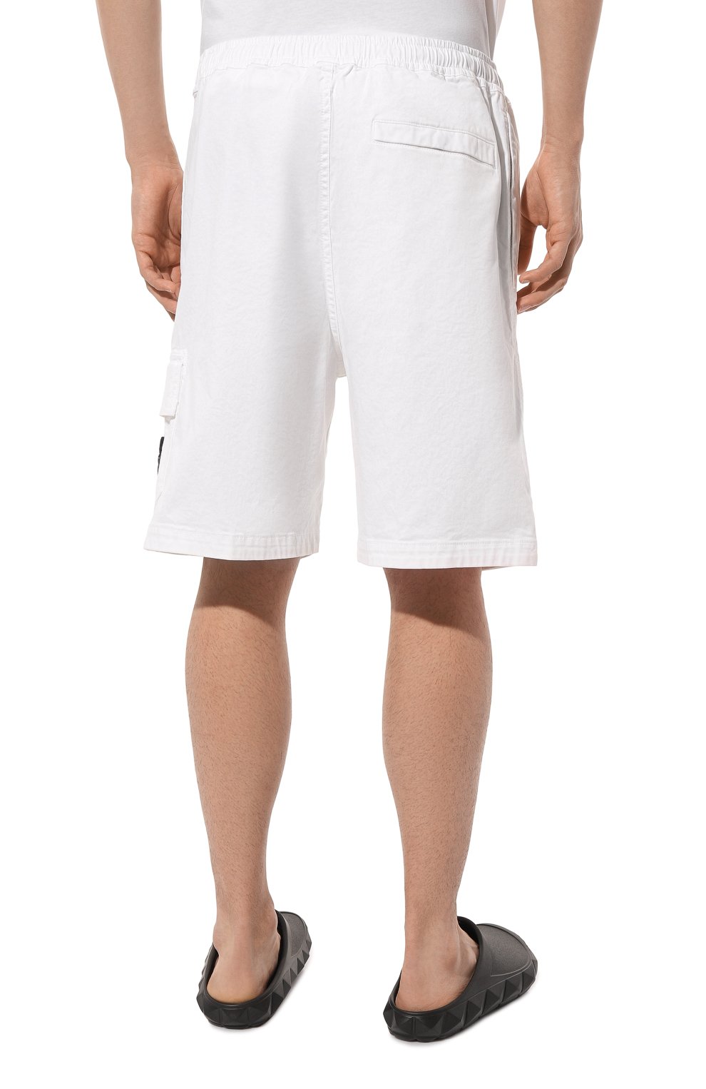 Хлопковые шорты STONE ISLAND белого цвета по цене 27900 руб., арт. 7815L0904, фото 4 Хлопковые шорты STONE ISLAND, арт. 7815L0904, фото 4