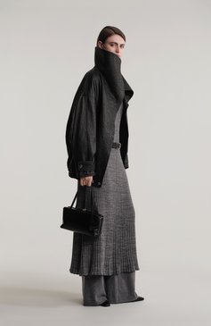 Женское шерстяное платье MONCLER серого цвета, арт. 9L000-08-M1180 | Фото 6 (Длина Ж (юбки, платья, шорты): Миди; Материал внешний: Шерсть; Стили: Кэжуэл; Случай: Повседневный; Женское Кросс-КТ: Платье-одежда; Кросс-КТ: Трикотаж; Рукава: Длинные)