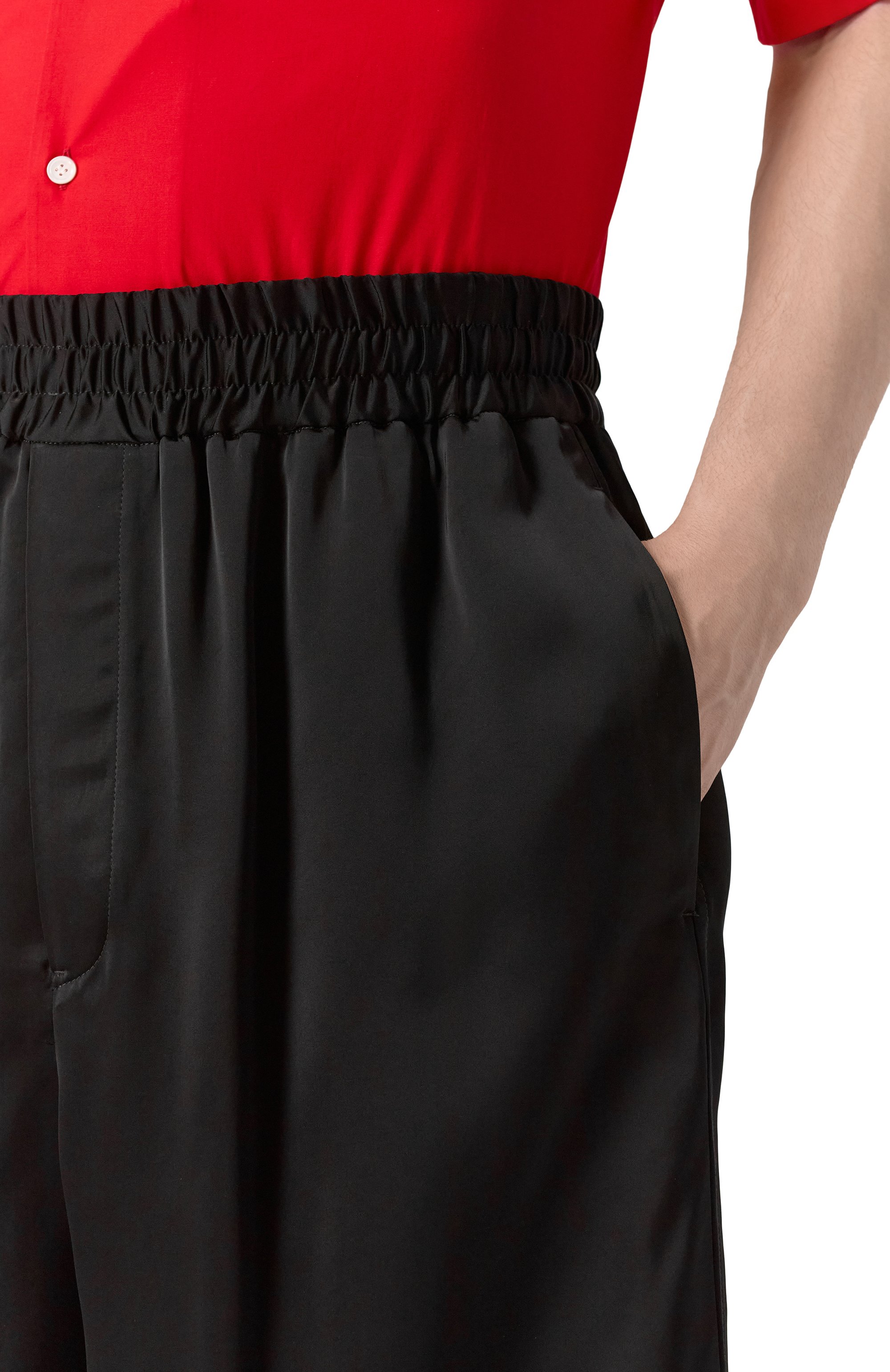 Шорты из вискозы JIL SANDER черного цвета по цене 108000 руб., арт. J23KA0108/J65022, фото 5 Шорты из вискозы JIL SANDER, арт. J23KA0108/J65022, фото 5