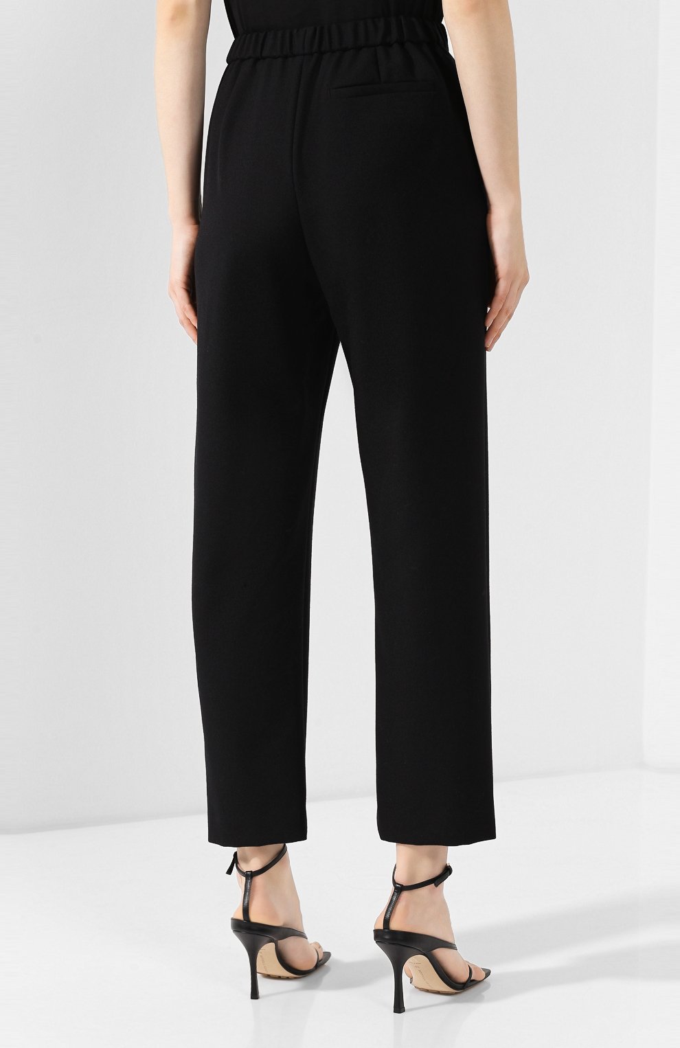 Шерстяные брюки DRIES VAN NOTEN черного цвета по цене 42750 руб., арт. 192-10924-8227, фото 4 Шерстяные брюки DRIES VAN NOTEN, арт. 192-10924-8227, фото 4