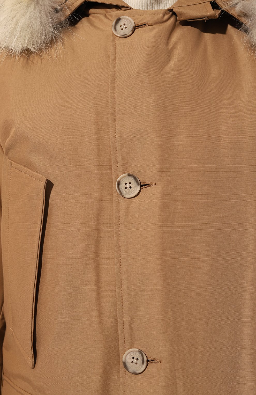 Пуховая парка WOOLRICH бежевого цвета по цене 112900 руб., арт. CFWOOU0482MRUT0001, фото 5 Пуховая парка WOOLRICH, арт. CFWOOU0482MRUT0001, фото 5
