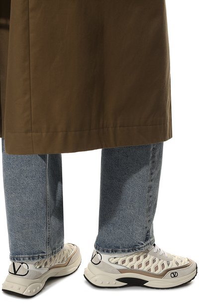 Комбинированные кроссовки ready go runner VALENTINO кремового цвета по цене 69600 руб., арт. XW2S0EA5/NHR, фото 3 Комбинированные кроссовки ready go runner VALENTINO, арт. XW2S0EA5/NHR, фото 3