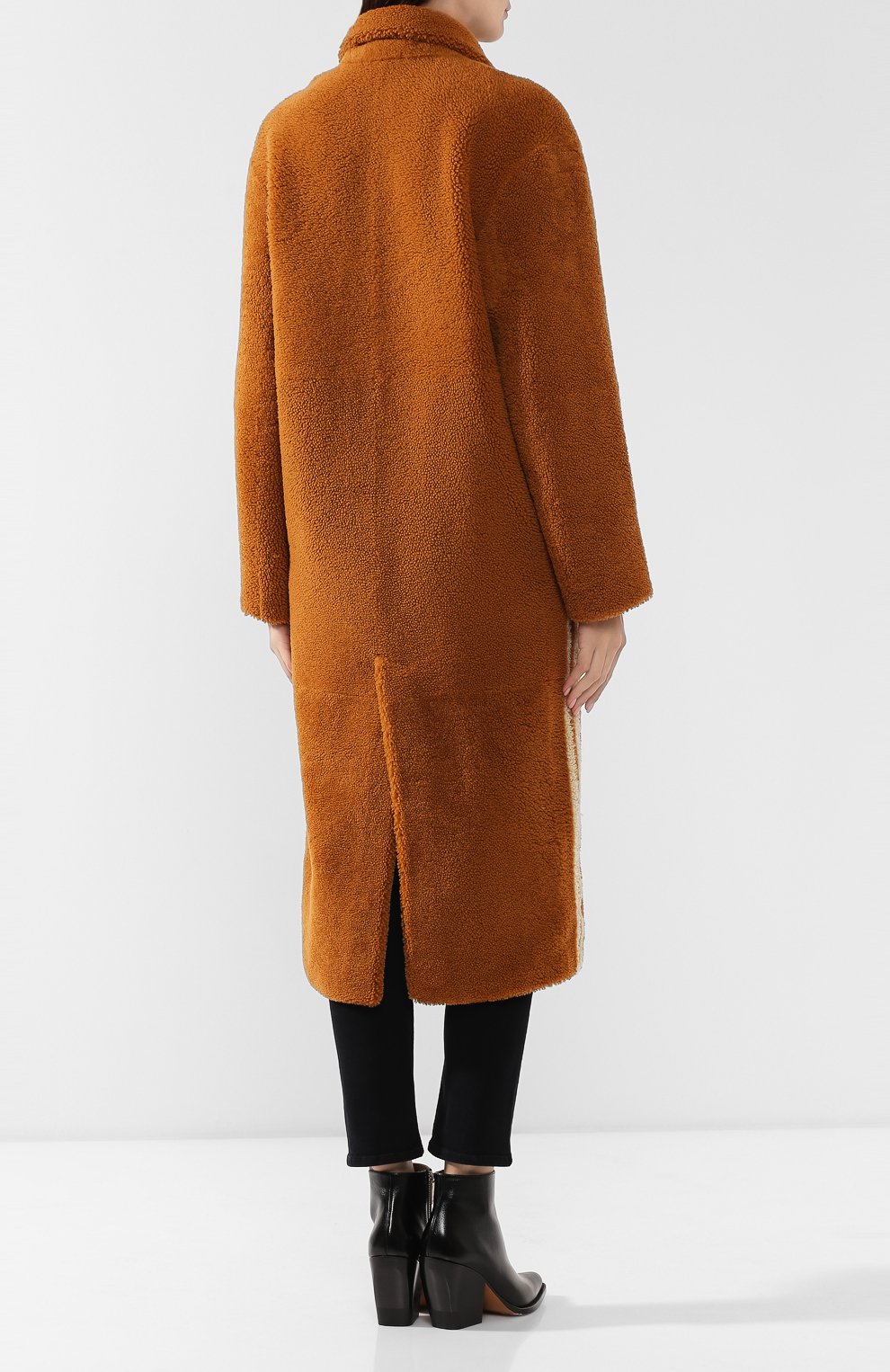 Двусторонняя дубленка SPRUNG коричневого цвета по цене 265500 руб., арт. TIA/SP19-55/SP, фото 4 Двусторонняя дубленка SPRUNG, арт. TIA/SP19-55/SP, фото 4
