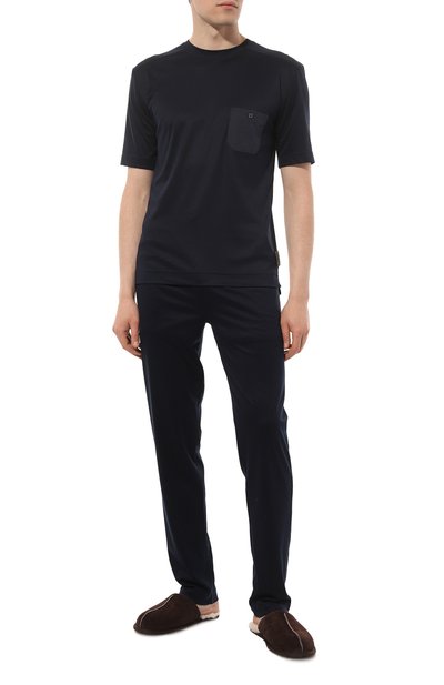 Замшевые домашние туфли UGG темно-коричневого цвета по цене 18250 руб., арт. UGMSCFES1101111M, фото 2 Замшевые домашние туфли UGG, арт. UGMSCFES1101111M, фото 2