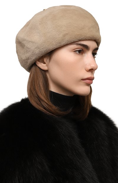 Меховой берет из норки VICTORIA KUSENKOVA разноцветного цвета по цене 70180 руб., арт. 011910033023, фото 2 Меховой берет из норки VICTORIA KUSENKOVA, арт. 011910033023, фото 2