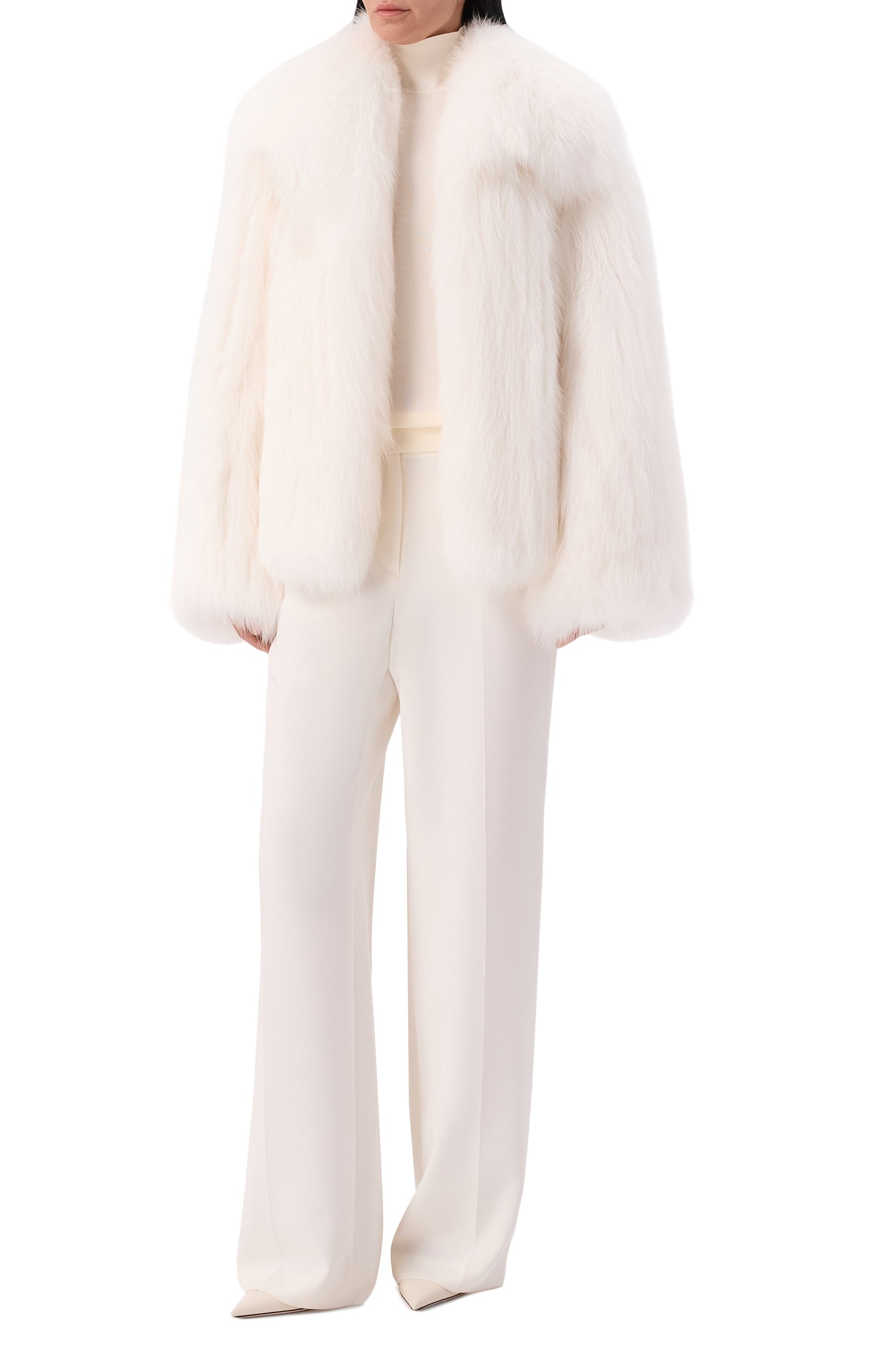 Шуба из арктической лисы MVST белого цвета по цене 1570000 руб., арт. M001E/ARCTIC FOX WILD, фото 2 Шуба из арктической лисы MVST, арт. M001E/ARCTIC FOX WILD, фото 2