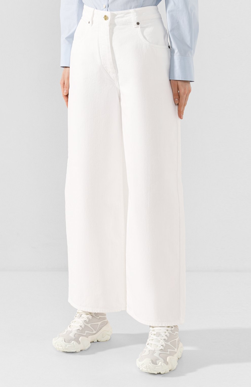 Джинсы JACQUEMUS белого цвета по цене 25500 руб., арт. 201DE05/41100, фото 3 Джинсы JACQUEMUS, арт. 201DE05/41100, фото 3