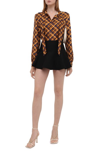 Юбка-шорты из шерсти и шелка VALENTINO черного цвета по цене 133500 руб., арт. WB0RA8861CF, фото 2 Юбка-шорты из шерсти и шелка VALENTINO, арт. WB0RA8861CF, фото 2