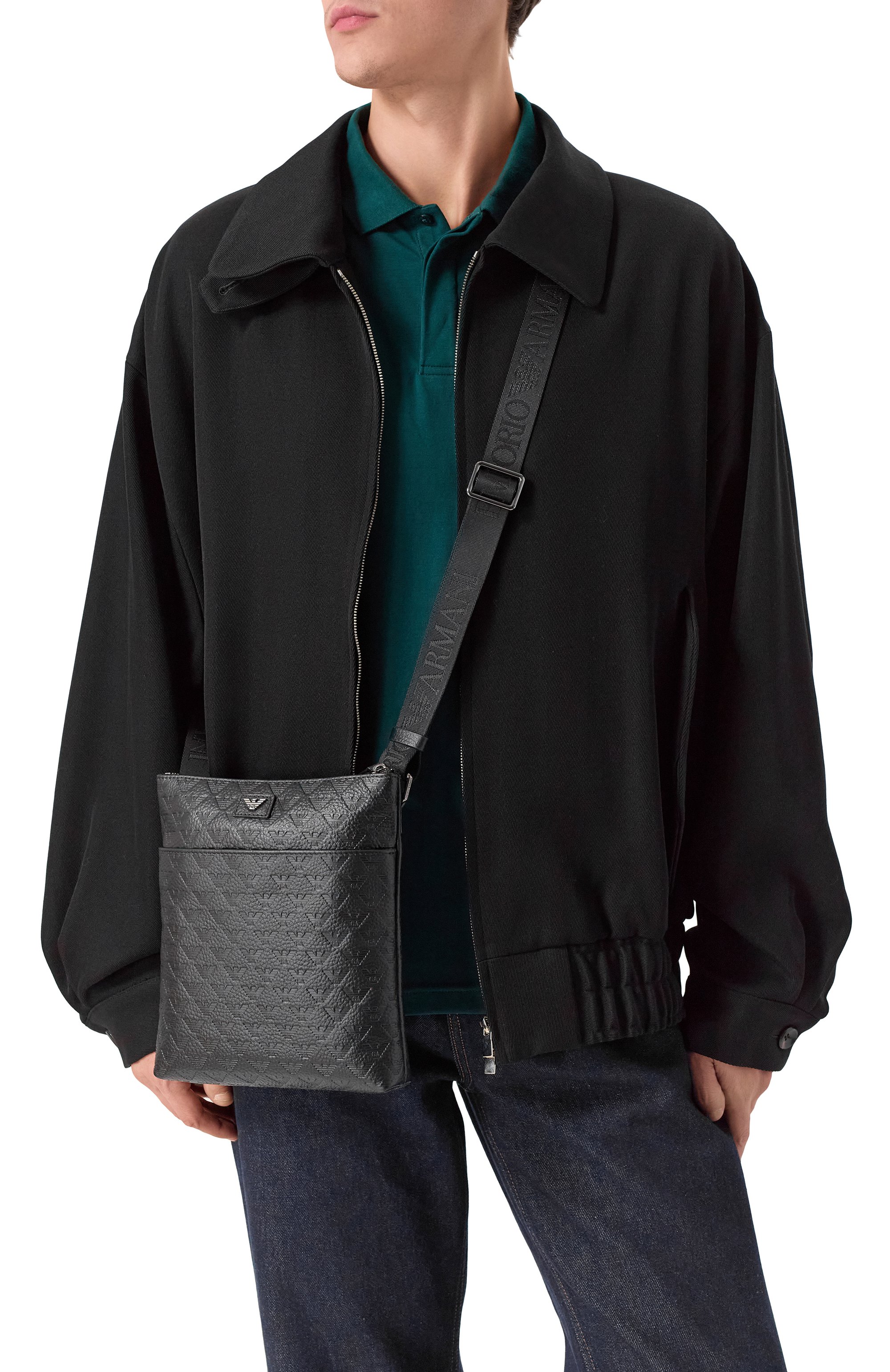 Сумка EMPORIO ARMANI черного цвета по цене 36200 руб., арт. EM001688/AF14774, фото 2 Сумка EMPORIO ARMANI, арт. EM001688/AF14774, фото 2