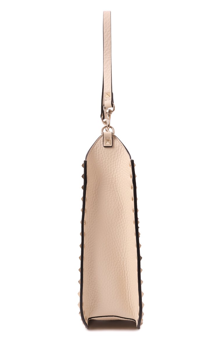 Женская сумка rockstud VALENTINO кремового цвета, арт. 6W2B0N04/TIH | Фото 4 (Драгоценные камни: Проставлено; Ремень/цепочка: На ремешке; Материал сплава: Проставлено; Размер: medium; Материал: Натуральная кожа)