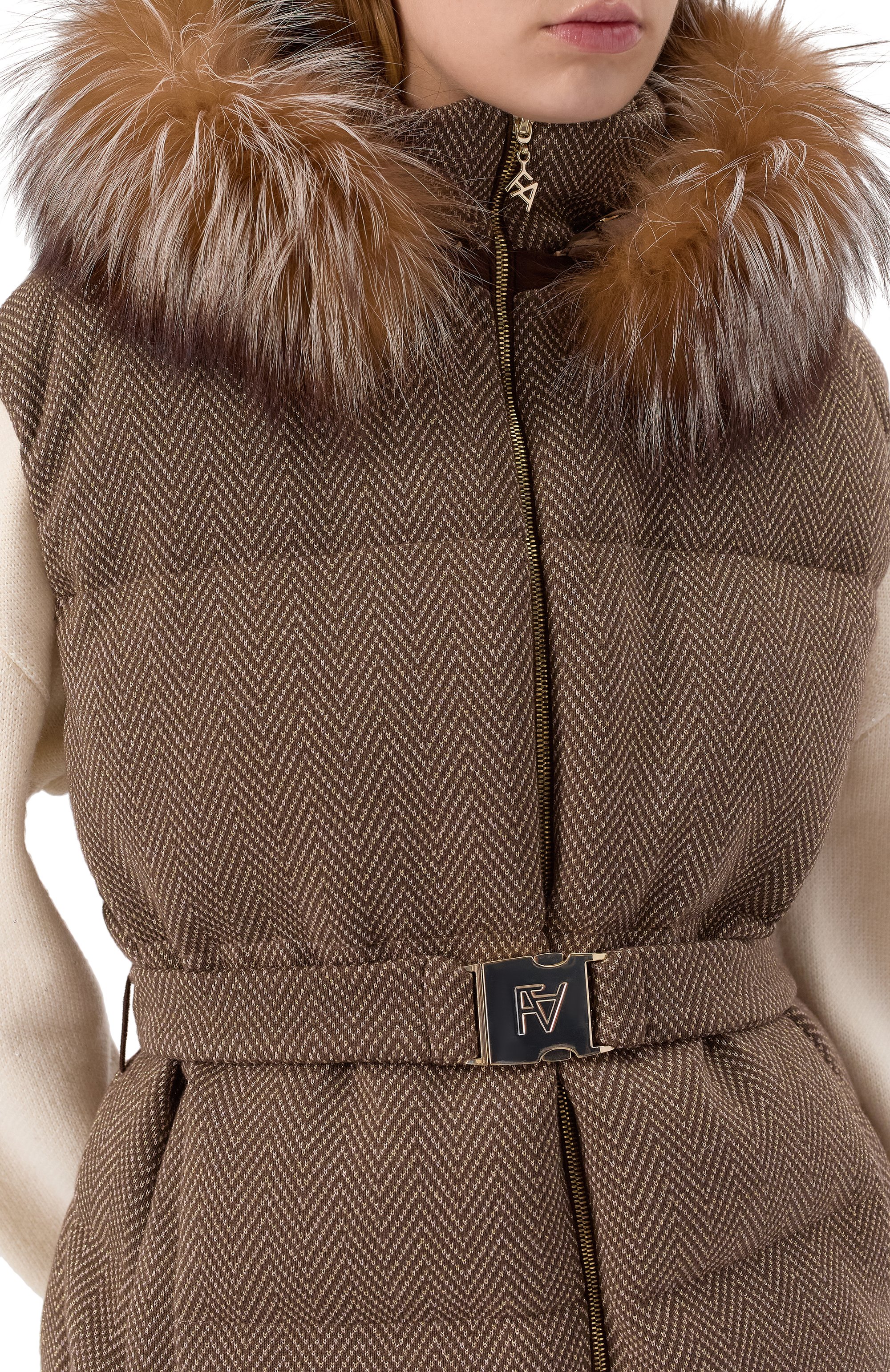 Пуховый жилет с отделкой из меха лисы FREEAGE, арт. WW25.VS013M.2939.130, фото 5