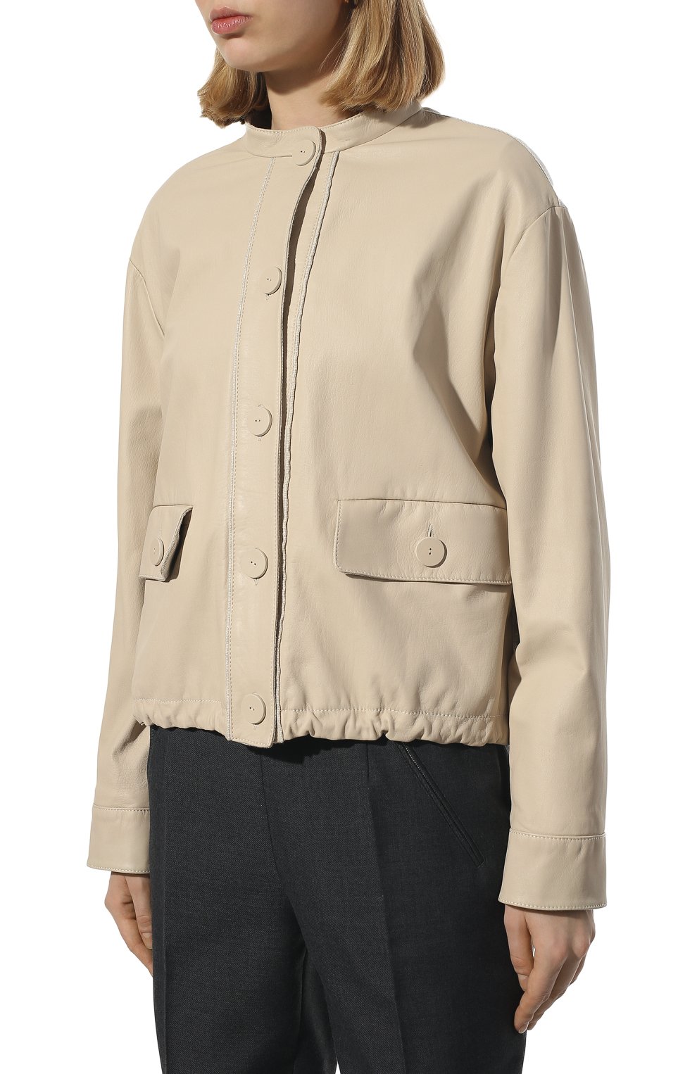 Кожаный бомбер GIORGIO ARMANI бежевого цвета по цене 555500 руб., арт. IAG11P/IAP14, фото 3 Кожаный бомбер GIORGIO ARMANI, арт. IAG11P/IAP14, фото 3