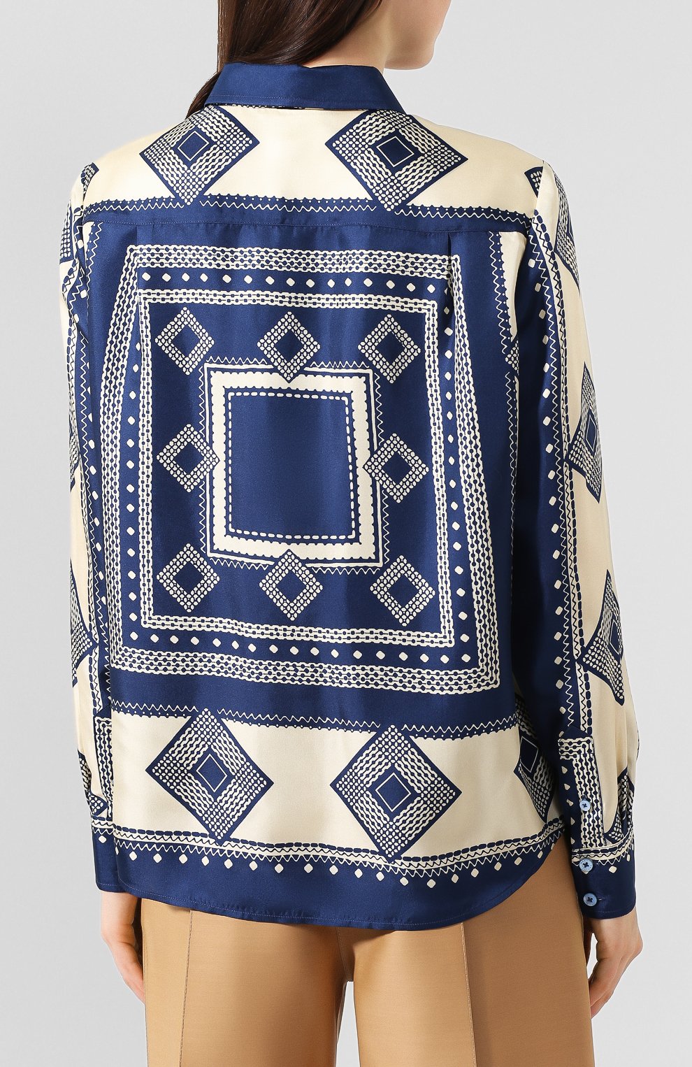 Шелковая блузка MARC JACOBS RUNWAY темно-синего цвета по цене 92350 руб., арт. W6000040, фото 4 Шелковая блузка MARC JACOBS RUNWAY, арт. W6000040, фото 4