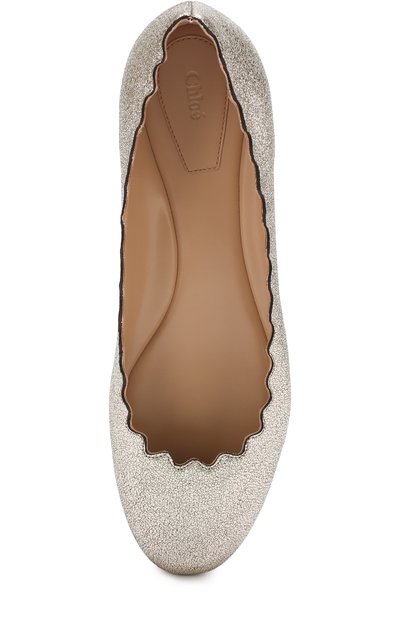 Балетки lauren из металлизированной кожи с фигурным вырезом CHLOÉ серебряного цвета по цене 48700 руб., арт. CHC15W16046, фото 5 Балетки lauren из металлизированной кожи с фигурным вырезом CHLOÉ, арт. CHC15W16046, фото 5