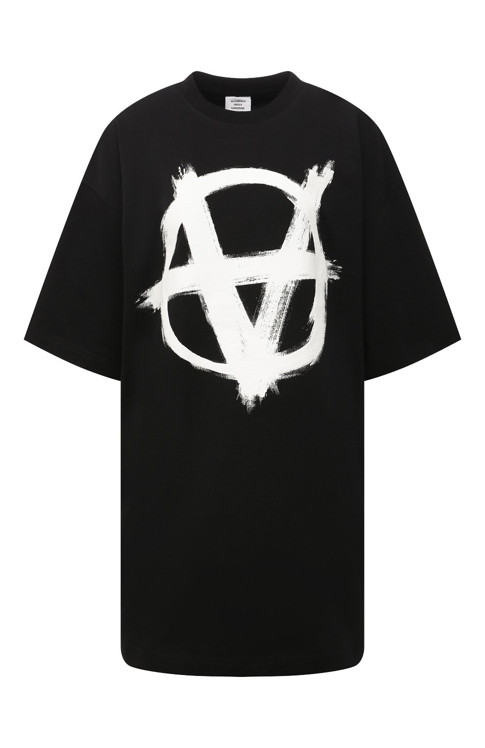 Хлопковая футболка VETEMENTS черного цвета по цене 58900 руб., арт. UE52TR290B 1602/W, фото 1 Хлопковая футболка VETEMENTS, арт. UE52TR290B 1602/W, фото 1