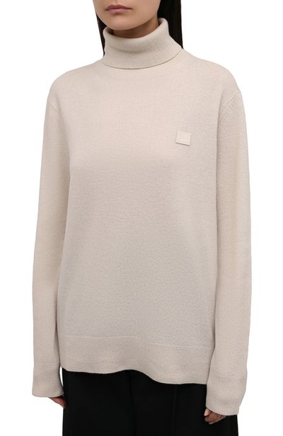 Шерстяная водолазка ACNE STUDIOS бежевого цвета по цене 27750 руб., арт. C60040/W, фото 3 Шерстяная водолазка ACNE STUDIOS, арт. C60040/W, фото 3