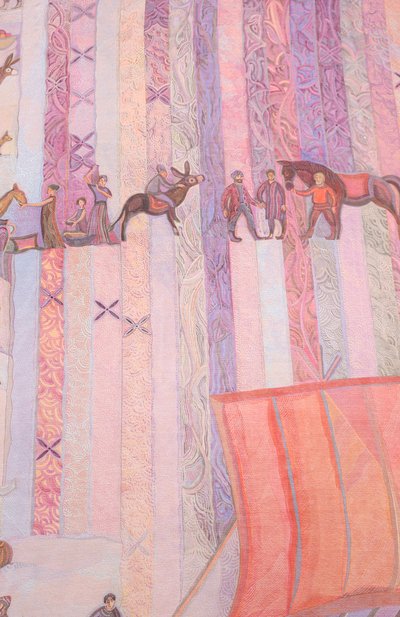 Шелковый платок хождение за три моря GOURJI розового цвета по цене 18980 руб., арт. T24TSEA7R, фото 5 Шелковый платок хождение за три моря GOURJI, арт. T24TSEA7R, фото 5