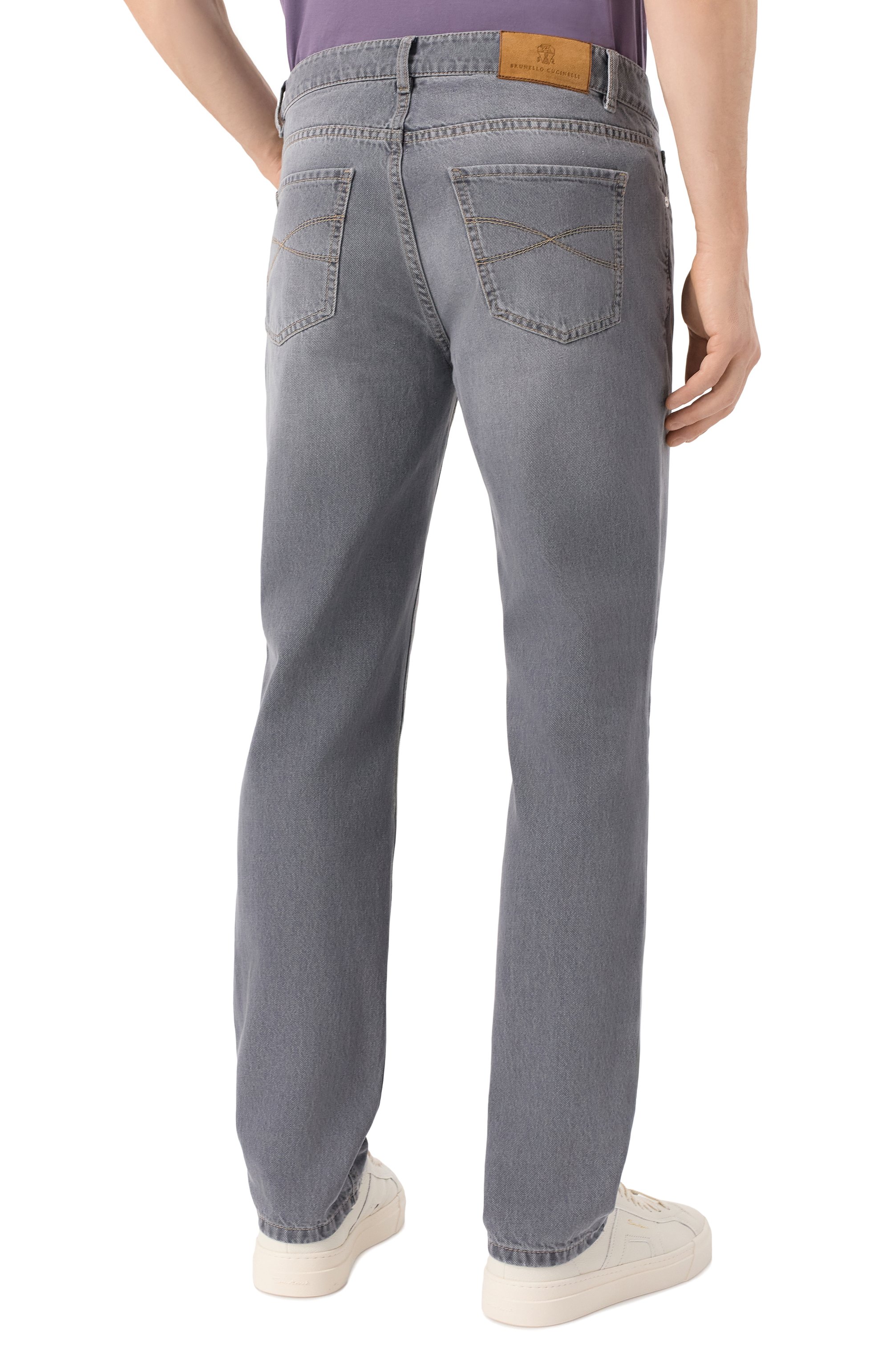 Джинсы traditional fit BRUNELLO CUCINELLI серого цвета по цене 118500 руб., арт. M240PB3210, фото 4 Джинсы traditional fit BRUNELLO CUCINELLI, арт. M240PB3210, фото 4