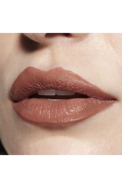 Губная помада lustreglass sheer-shine lipstick, оттенок signature move (3,5g) MAC цвета по цене 3390 руб., арт. SB48-26, фото 3 Губная помада lustreglass sheer-shine lipstick, оттенок signature move (3,5g) MAC, арт. SB48-26, фото 3