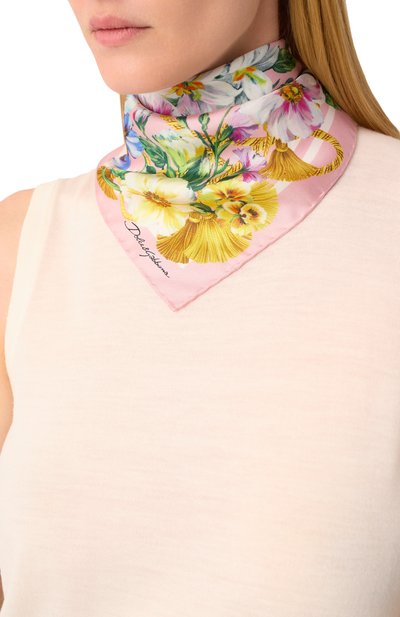 Шелковый платок DOLCE & GABBANA розового цвета по цене 34350 руб., арт. FN093R/GDCUQ, фото 2 Шелковый платок DOLCE & GABBANA, арт. FN093R/GDCUQ, фото 2