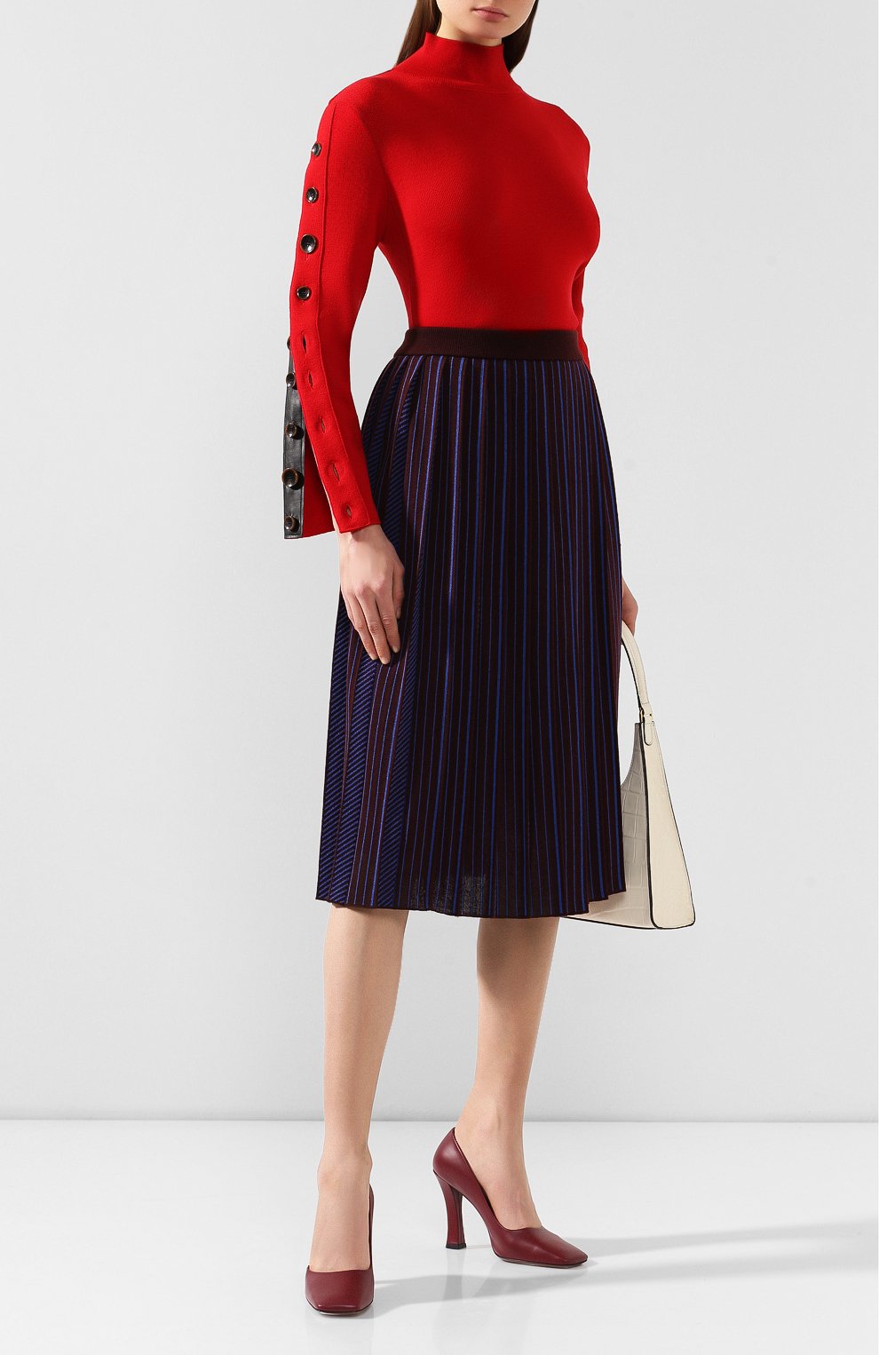 Шерстяной свитер AKIRA NAKA красного цвета по цене 57550 руб., арт. AW1949-RE, фото 2 Шерстяной свитер AKIRA NAKA, арт. AW1949-RE, фото 2