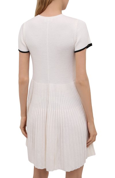 Шерстяное платье REDVALENTINO кремового цвета по цене 67550 руб., арт. WR3KD02X/63U, фото 4 Шерстяное платье REDVALENTINO, арт. WR3KD02X/63U, фото 4