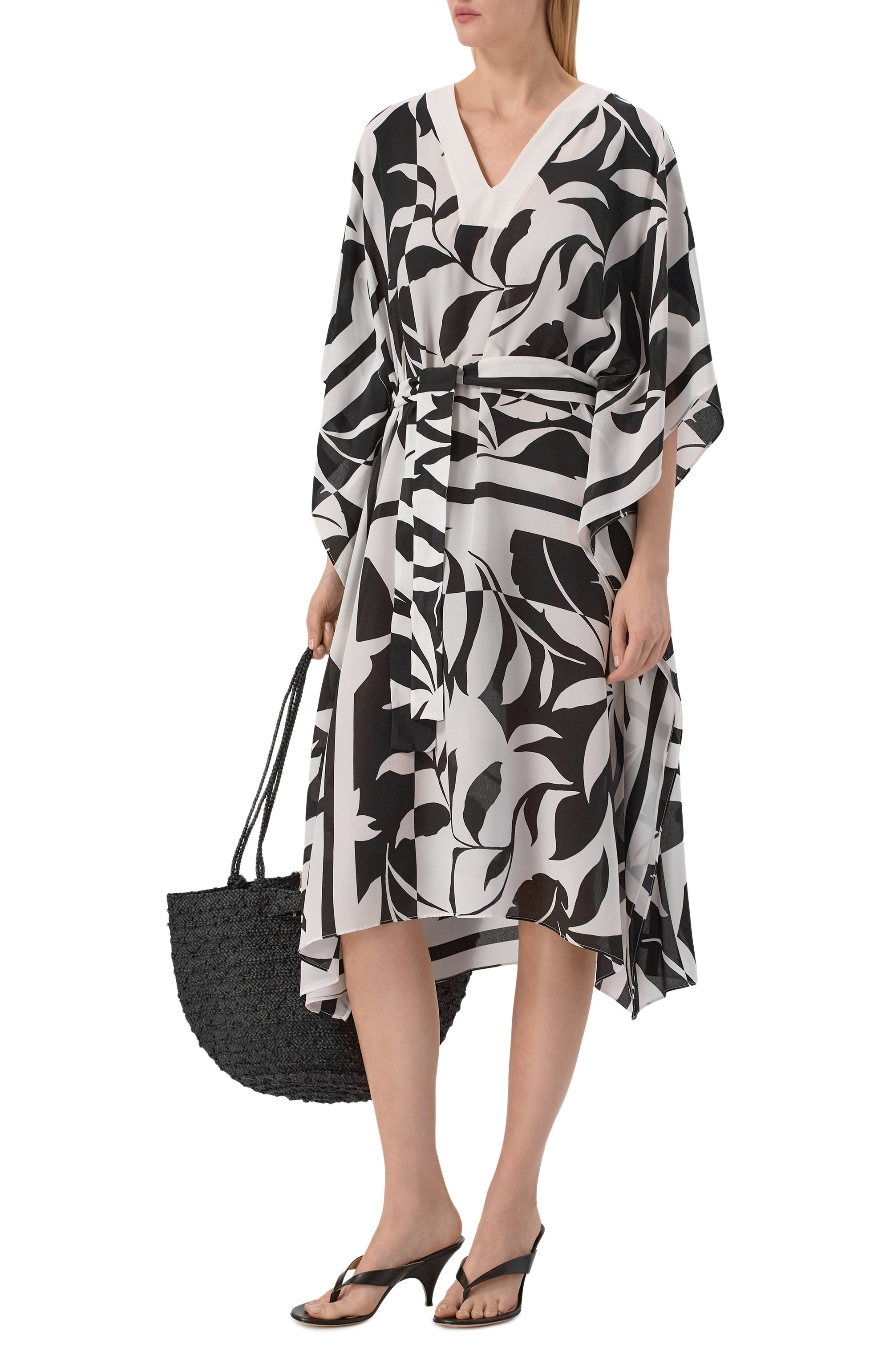 Шелковая туника MAX MARA черно-белого цвета по цене 74050 руб., арт. BCHLANCIA 261622109, фото 2 Шелковая туника MAX MARA, арт. BCHLANCIA 261622109, фото 2