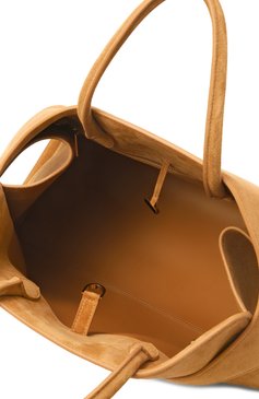 Женская сумка hug large FERRAGAMO светло-коричневого цвета, арт. 219915/779242 | Фото 5 (Размер: large; Материал: Натуральная кожа, Натуральная замша; Ремень/цепочка: На ремешке)