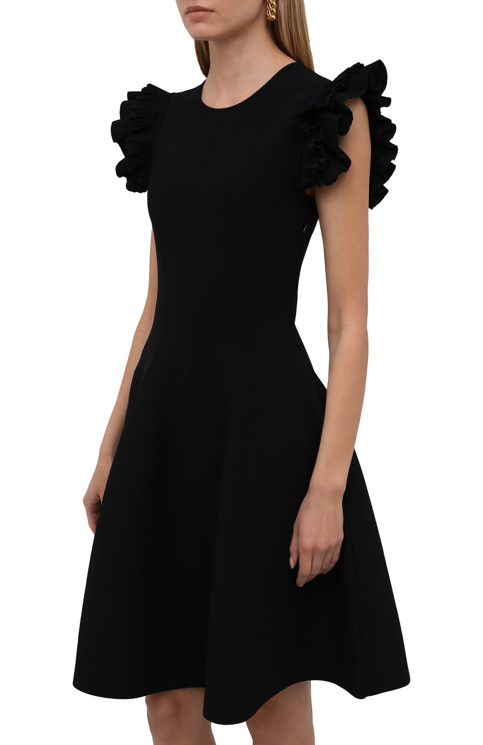 Платье из вискозы ALEXANDER MCQUEEN черного цвета по цене 174500 руб., арт. 667827/Q1AVM, фото 3 Платье из вискозы ALEXANDER MCQUEEN, арт. 667827/Q1AVM, фото 3