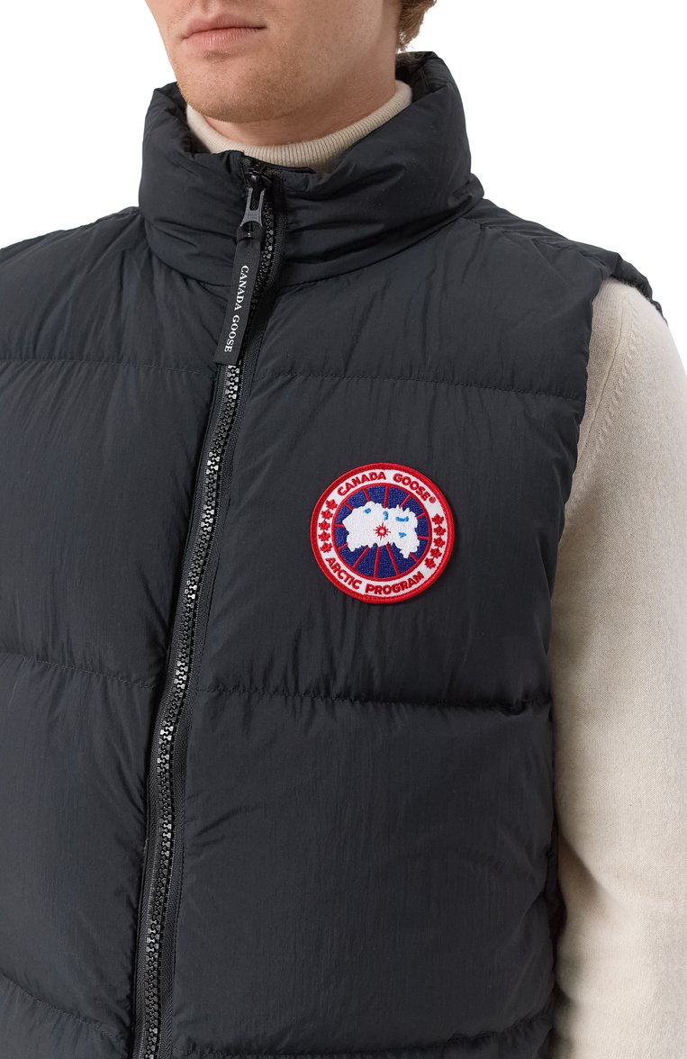 Мужской пуховый жилет CANADA GOOSE черного цвета, арт. 2804M | Фото 5 (Мужское Кросс-КТ: жилеты-объемные; Материал утеплителя: Пух и перо; Стили: Кэжуэл; Материал подклада: Синтетический материал; Длина (верхняя одежда): Короткие; Материал внешний: Синтетический материал)