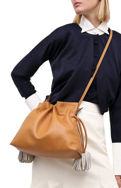 Клатч flamenco LOEWE бежевого цвета по цене 251500 руб., арт. A411FC1X17, фото 5 Клатч flamenco LOEWE, арт. A411FC1X17, фото 5