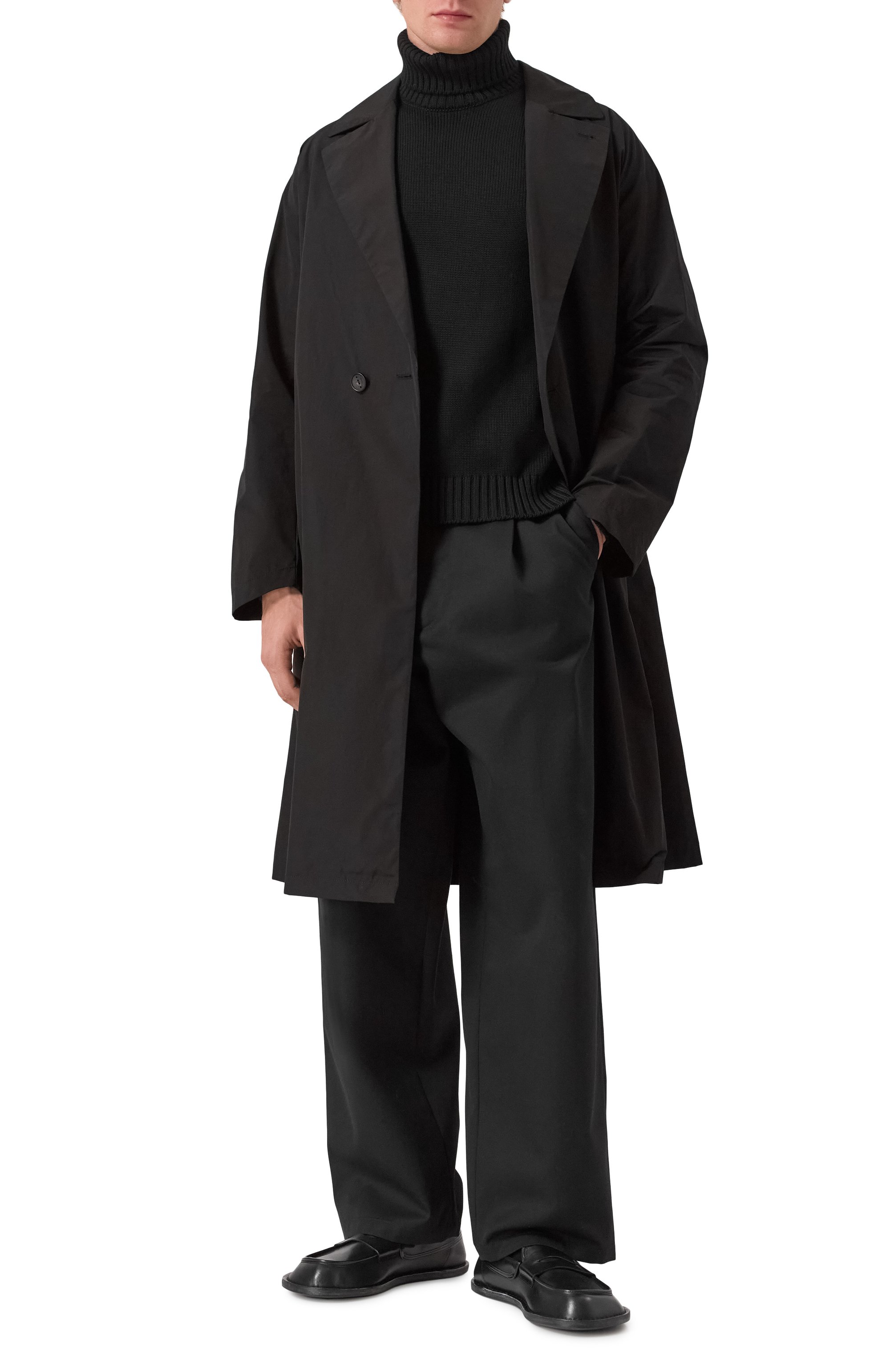 Плащ HEVO черного цвета по цене 79150 руб., арт. SURB0 S 130/H725, фото 2 Плащ HEVO, арт. SURB0 S 130/H725, фото 2