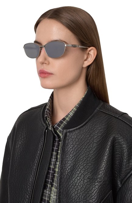 Женские солнцезащитные очки BALENCIAGA серебряного цвета, арт. BB0357SA 002 | Фото 2 (Нос: Не проставлено; Региональные ограничения белый список (Axapta Mercury): Не проставлено)