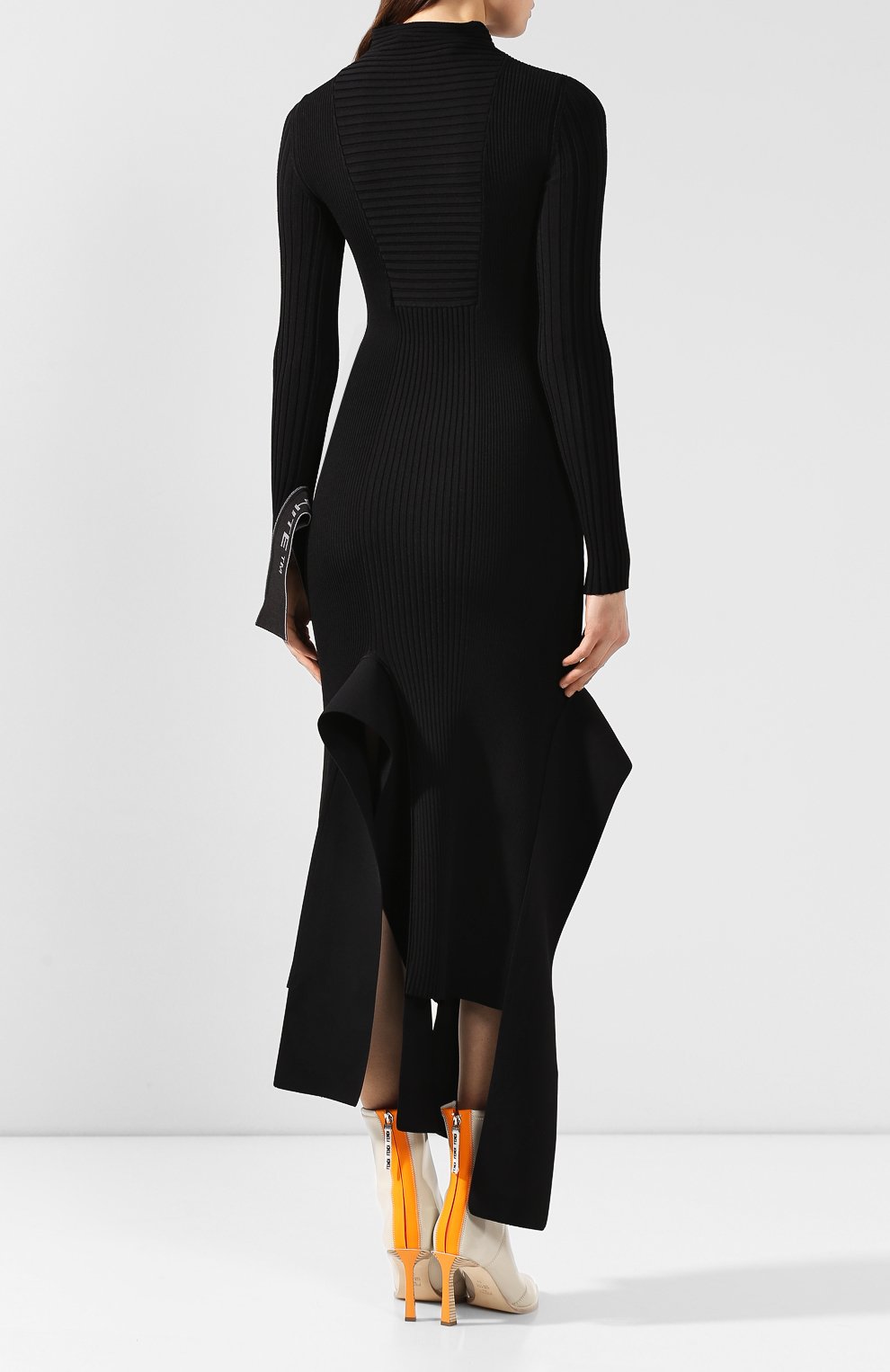 Платье OFF-WHITE черного цвета по цене 179000 руб., арт. 0WHI017F19B700501000, фото 4 Платье OFF-WHITE, арт. 0WHI017F19B700501000, фото 4