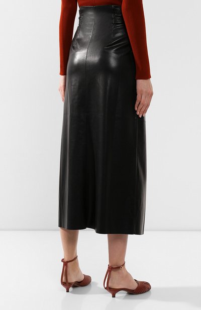 Юбка-миди NANUSHKA черного цвета по цене 47800 руб., арт. ARFEN_BLACK_VEGAN LEATHER, фото 4 Юбка-миди NANUSHKA, арт. ARFEN_BLACK_VEGAN LEATHER, фото 4