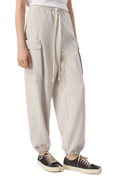 Хлопковые джоггеры REPLAY светло-серого цвета по цене 22500 руб., арт. W8155 .000.23812, фото 3 Хлопковые джоггеры REPLAY, арт. W8155 .000.23812, фото 3