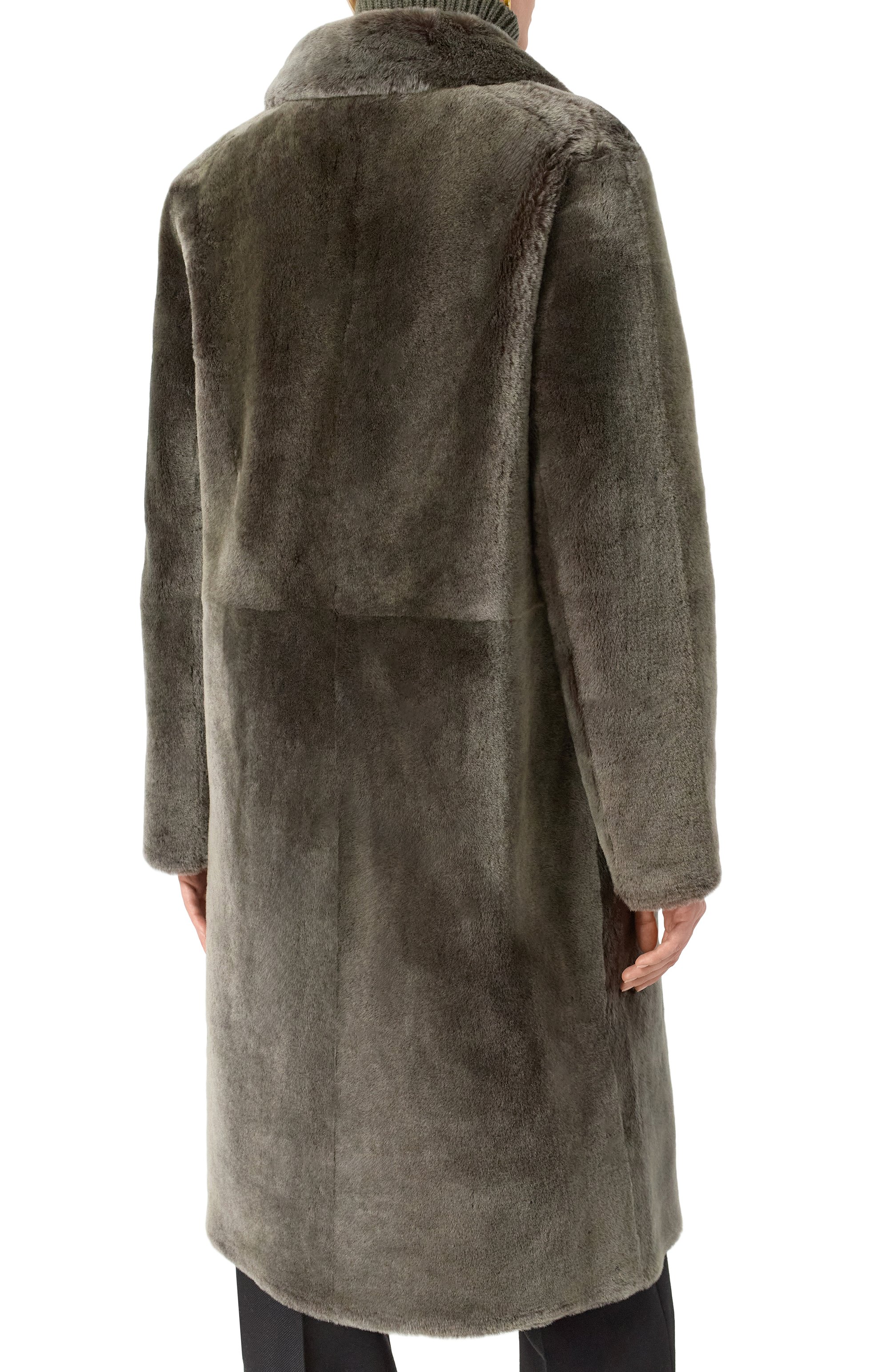 Шуба из овчины YVES SALOMON темно-серого цвета по цене 452500 руб., арт. 21WYM60504MESI, фото 4 Шуба из овчины YVES SALOMON, арт. 21WYM60504MESI, фото 4