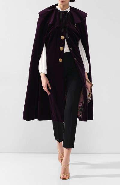 Бархатный кейп DOLCE & GABBANA фиолетового цвета по цене 354000 руб., арт. F0Y01T/FUWBN, фото 2 Бархатный кейп DOLCE & GABBANA, арт. F0Y01T/FUWBN, фото 2