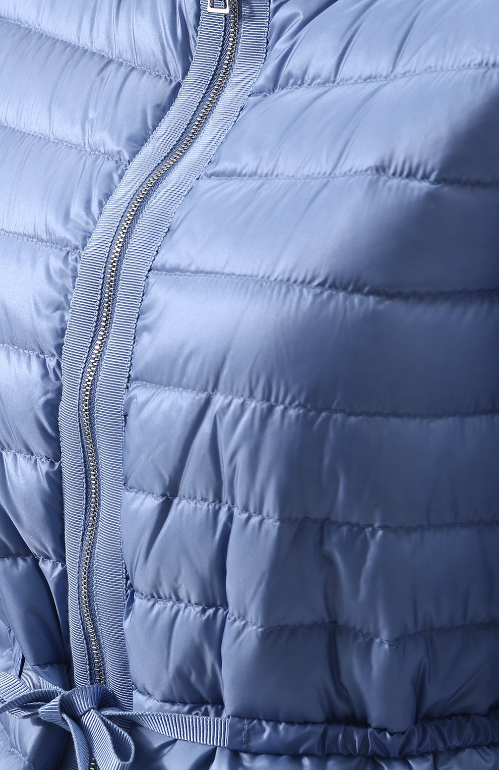 Приталенный стеганый пуховик с капюшоном MONCLER голубого цвета по цене 75400 руб., арт. D1-093-46908-99-53048, фото 5 Приталенный стеганый пуховик с капюшоном MONCLER, арт. D1-093-46908-99-53048, фото 5