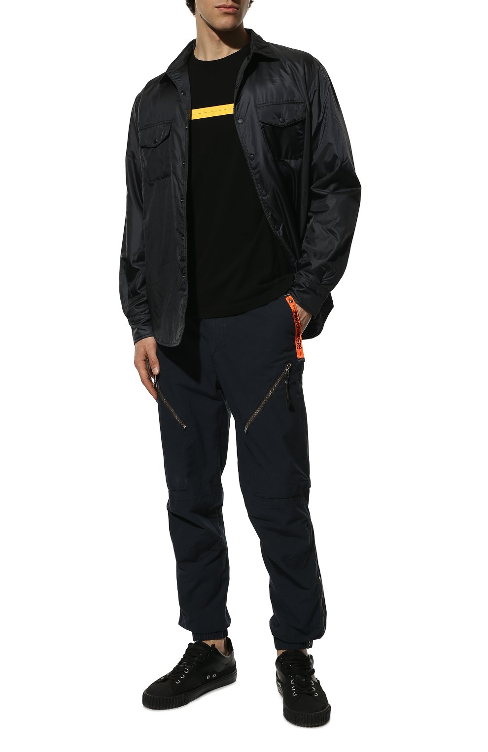 Хлопковая футболка PARAJUMPERS черного цвета по цене 14800 руб., арт. 22SM-PM TEE IT01/TAPE TEE, фото 2 Хлопковая футболка PARAJUMPERS, арт. 22SM-PM TEE IT01/TAPE TEE, фото 2