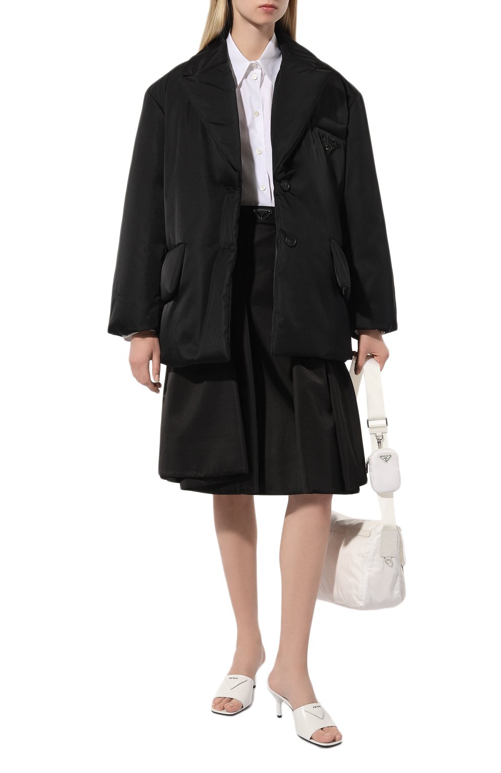 Пуховик PRADA черного цвета по цене 280000 руб., арт. 29T862-1WQ8-F0002-212, фото 2 Пуховик PRADA, арт. 29T862-1WQ8-F0002-212, фото 2