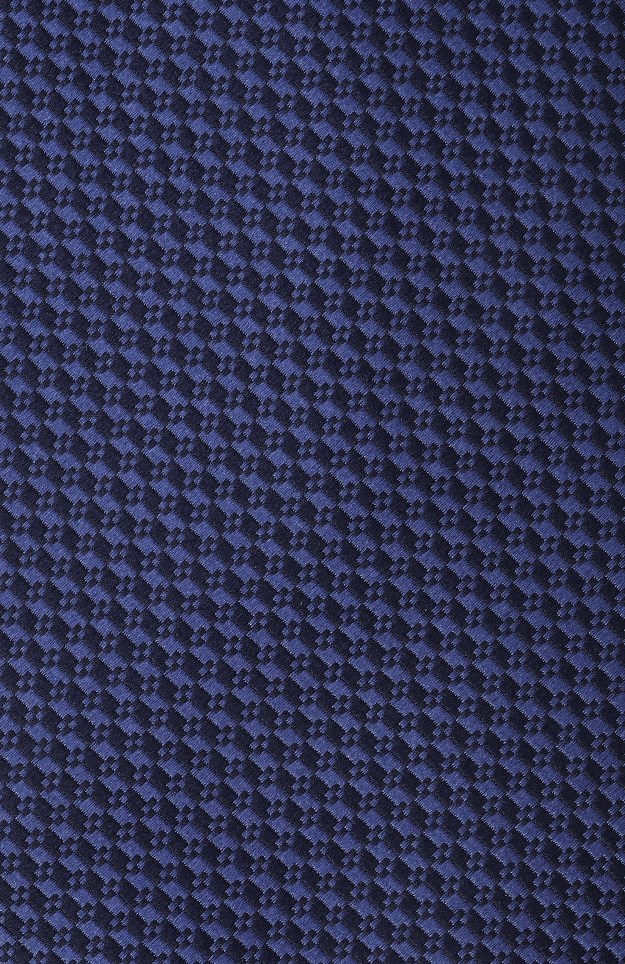 Шелковый галстук KITON синего цвета по цене 39950 руб., арт. UCRVKPC08L11, фото 4 Шелковый галстук KITON, арт. UCRVKPC08L11, фото 4