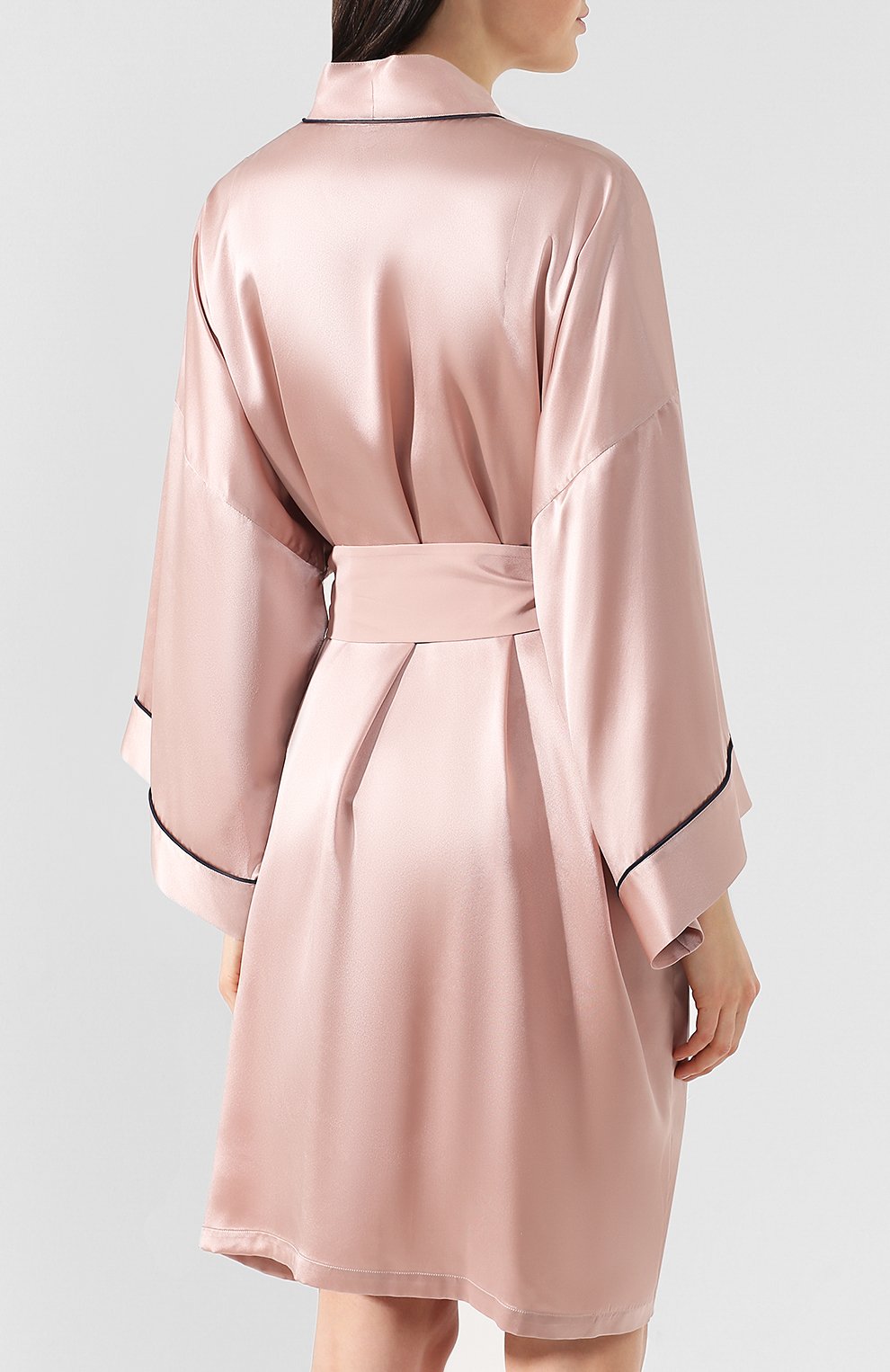 Шелковый халат OLIVIA VON HALLE светло-бежевого цвета по цене 43200 руб., арт. CT0024, фото 4 Шелковый халат OLIVIA VON HALLE, арт. CT0024, фото 4