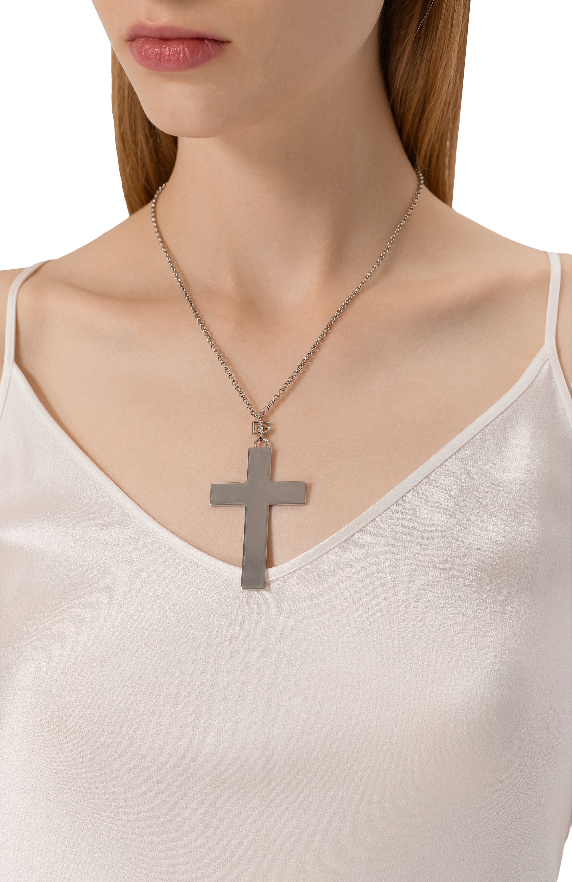 Подвеска DOLCE & GABBANA серебряного цвета по цене 41300 руб., арт. WNQ4C2 W1111/SILVER, фото 2 Подвеска DOLCE & GABBANA, арт. WNQ4C2 W1111/SILVER, фото 2