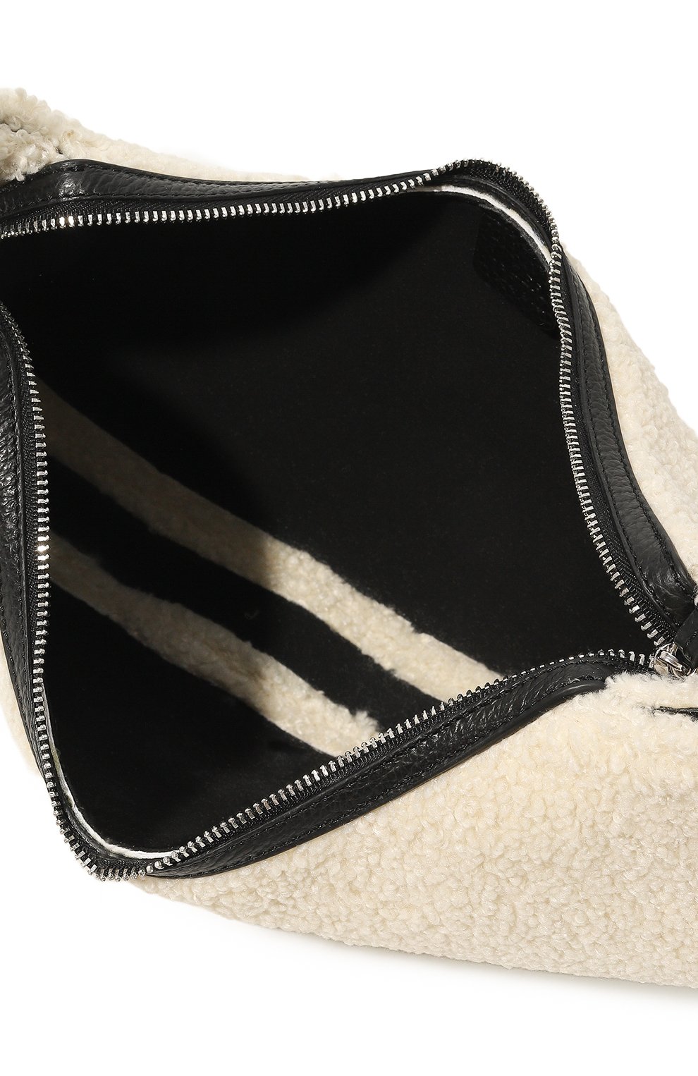 Сумка fortune cookie large YUZEFI кремового цвета по цене 74950 руб., арт. YUZAW24-HB-LF-F009, фото 5 Сумка fortune cookie large YUZEFI, арт. YUZAW24-HB-LF-F009, фото 5