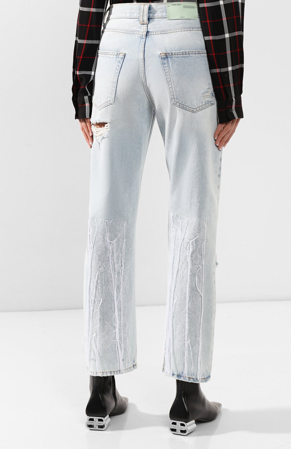 Джинсы с потертостями OFF-WHITE голубого цвета по цене 73950 руб., арт. 0WYA012F197730647101, фото 4 Джинсы с потертостями OFF-WHITE, арт. 0WYA012F197730647101, фото 4