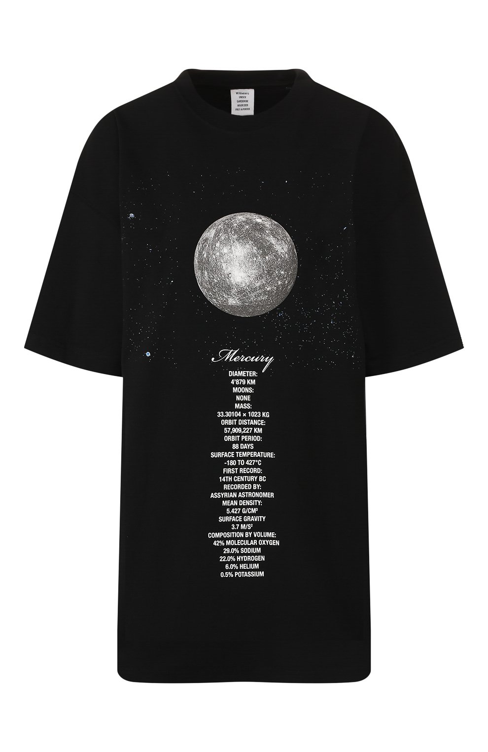 Хлопковая футболка VETEMENTS черного цвета по цене 53950 руб., арт. UAH20TR901/W, фото 1 Хлопковая футболка VETEMENTS, арт. UAH20TR901/W, фото 1